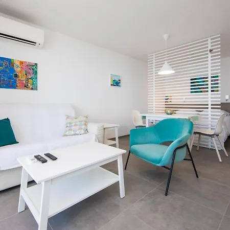 Apartment 87