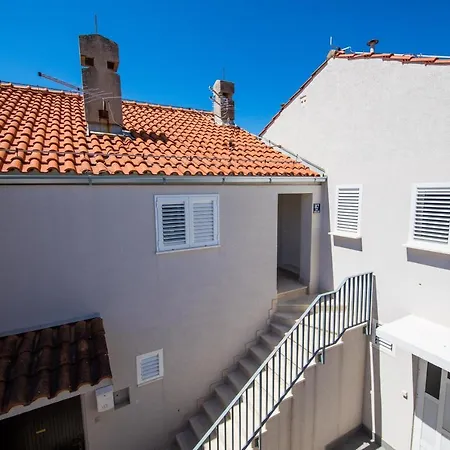 Apartament 87